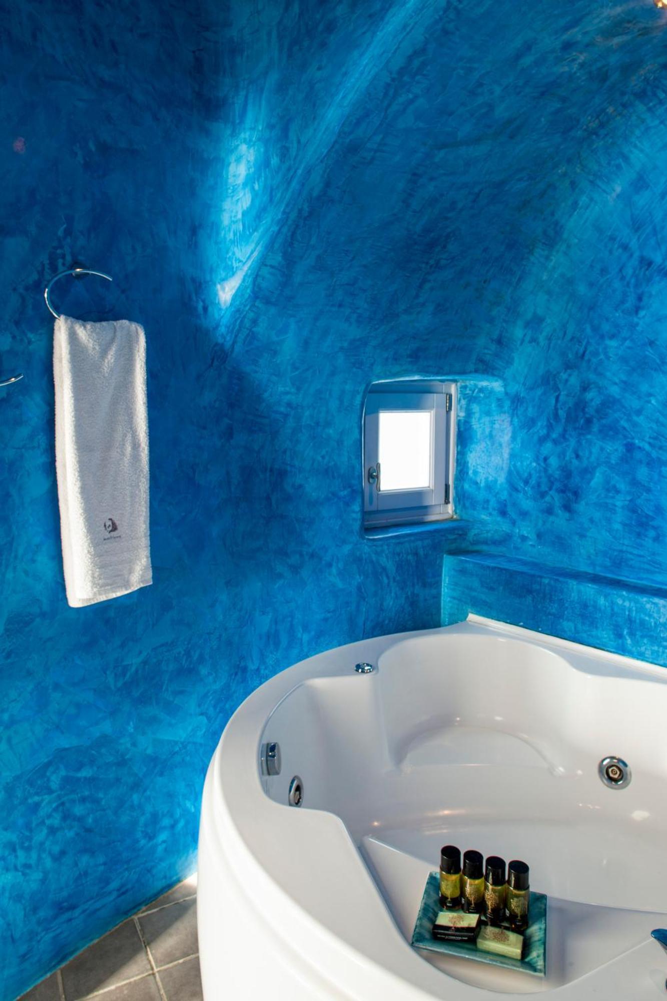 Aparthotel Ikastikies Fira (Santorini)