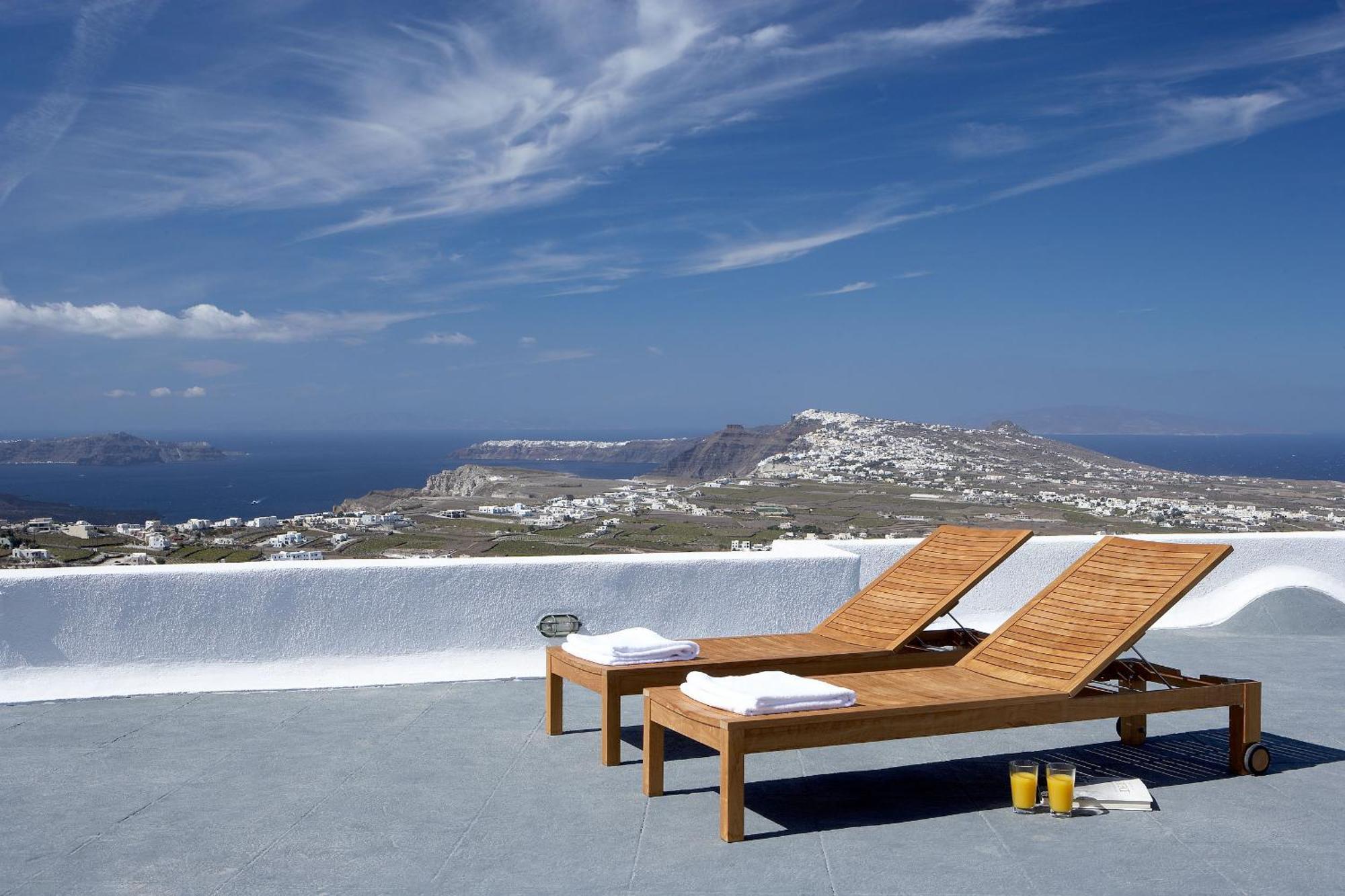 Fabrica Santorini Pyrgos Kallistis
