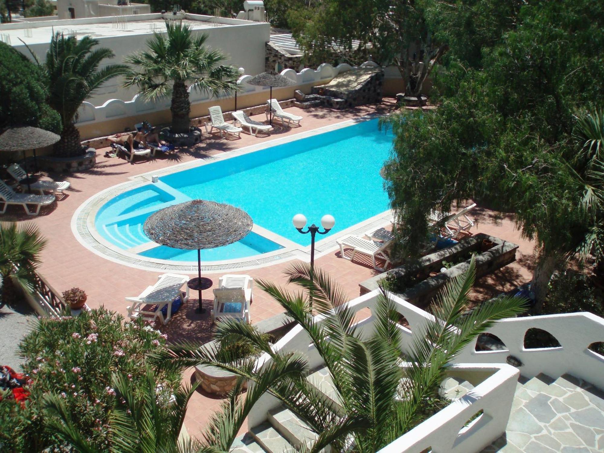 Theartemis Perissa (Santorini)
