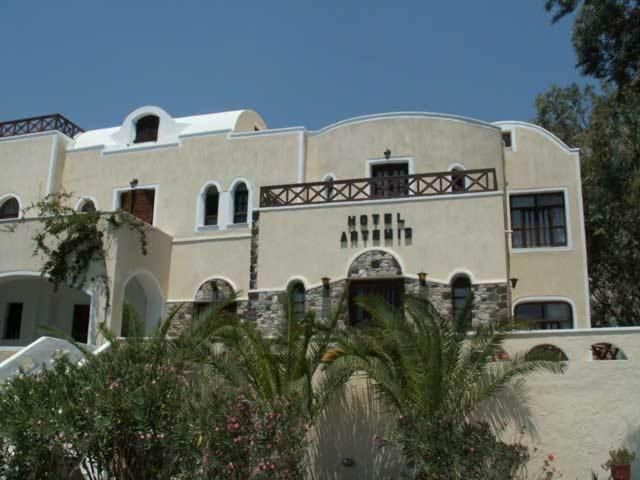 Hotel Theartemis Perissa (Santorini)