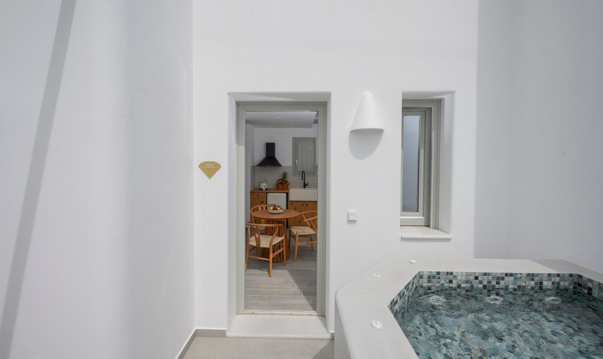 Aegean Diamonds Luxury Monolithos (Santorini)