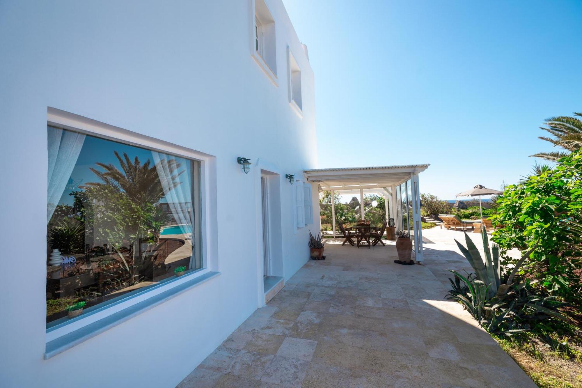 Sunset Luxury Villa *