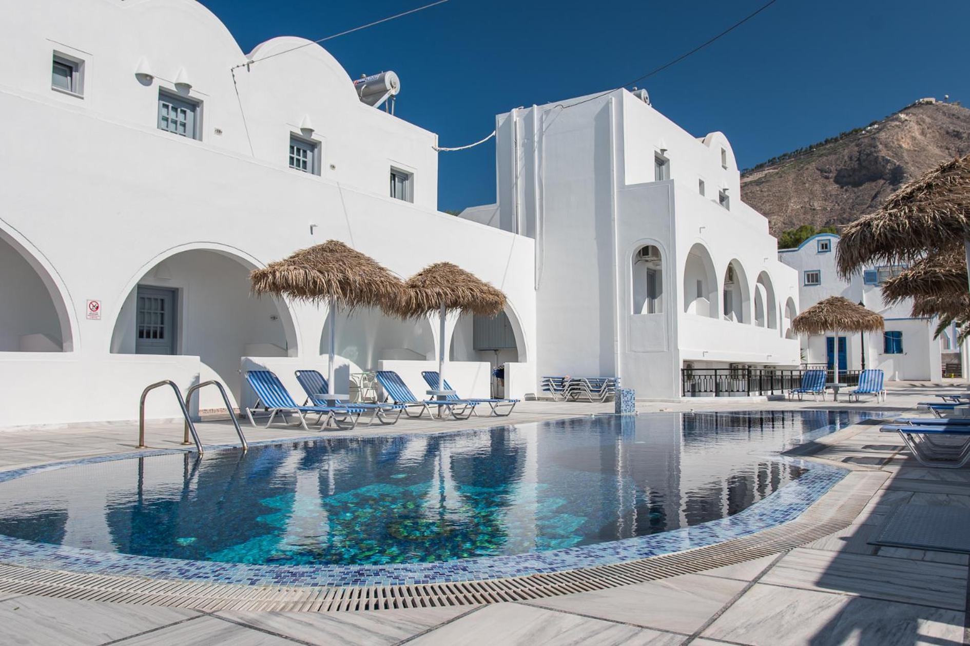 Aparthotel Valvis Perissa (Santorini)