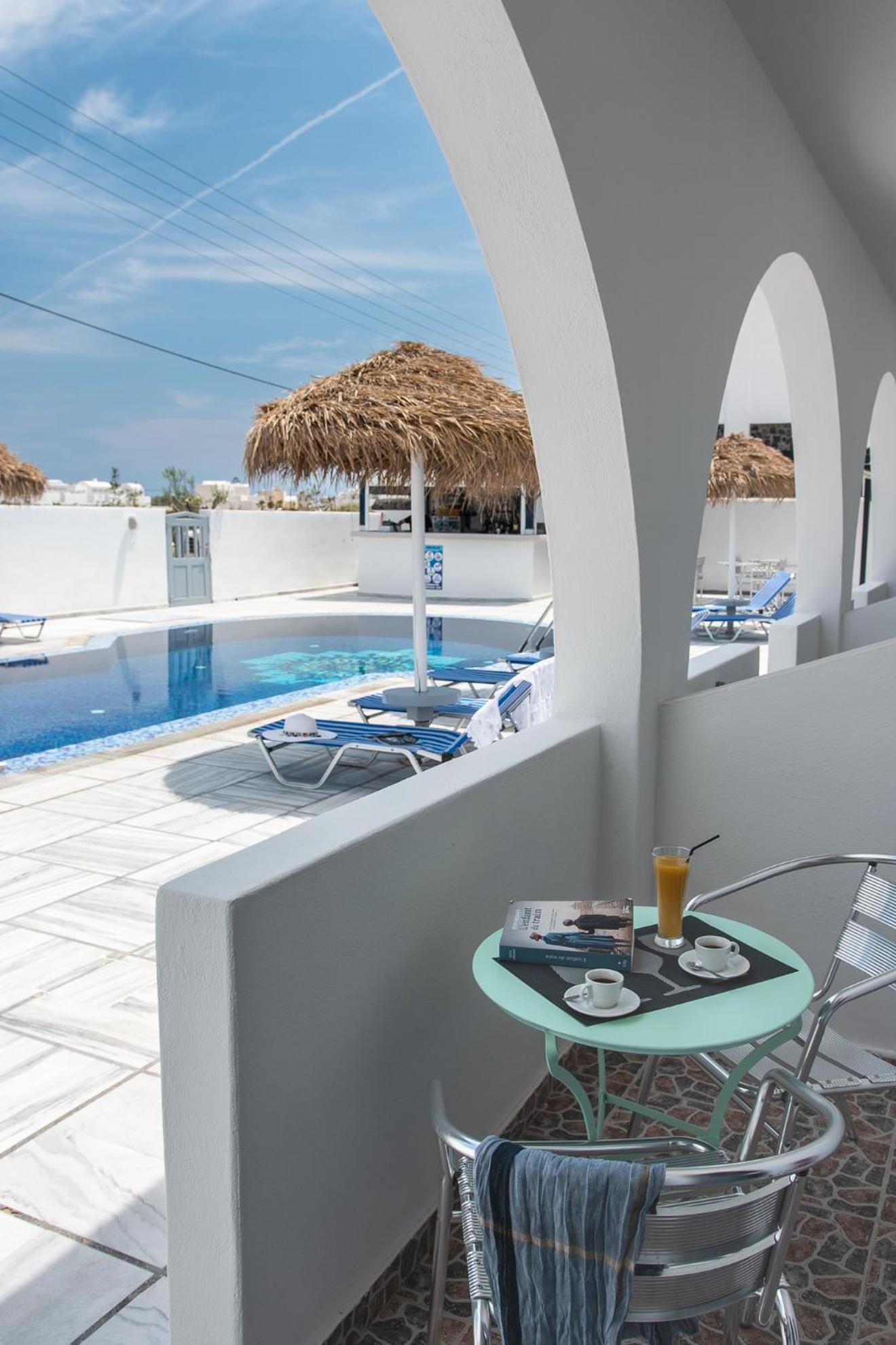 Valvis Perissa (Santorini)