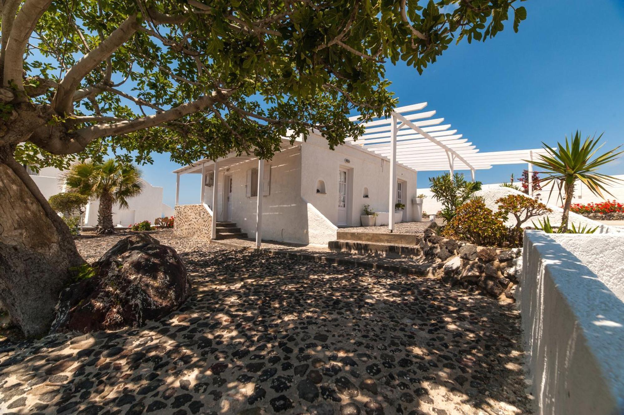 Artemis Megalochori (Santorini)