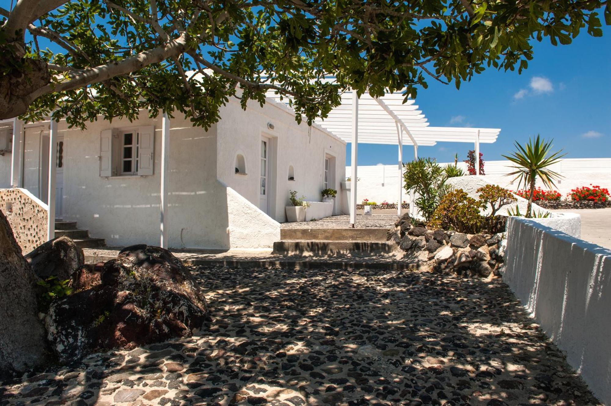 Artemis Megalochori (Santorini)