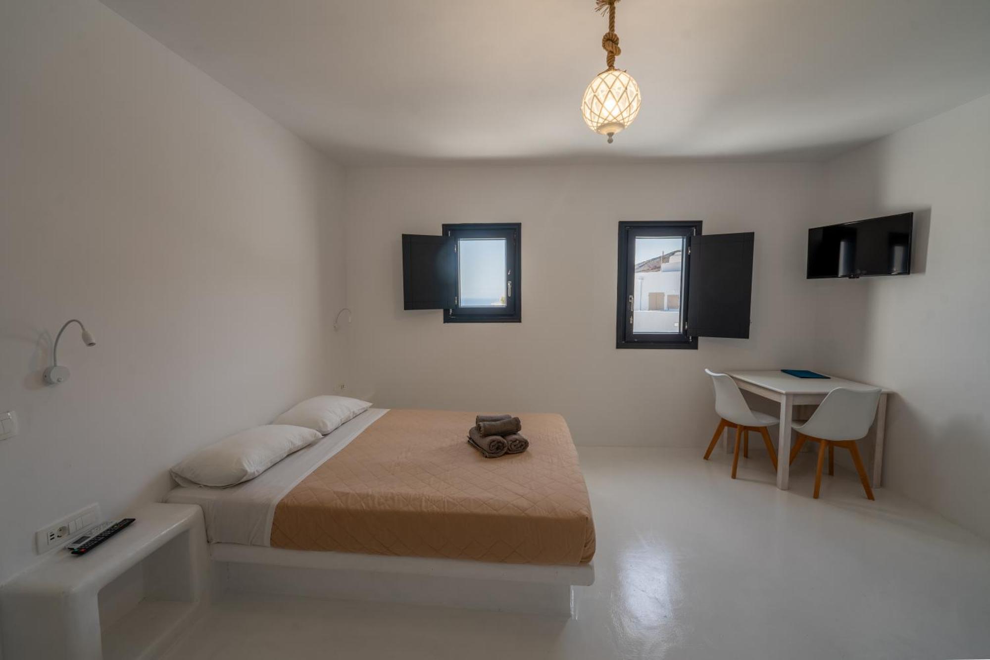 Caves 1880 Apartment Oia (Santorini)