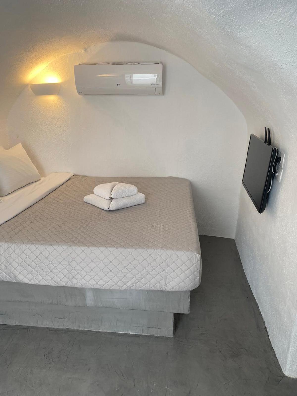 Aqua Serenity Luxury Santorini * Foinikia (Santorini)
