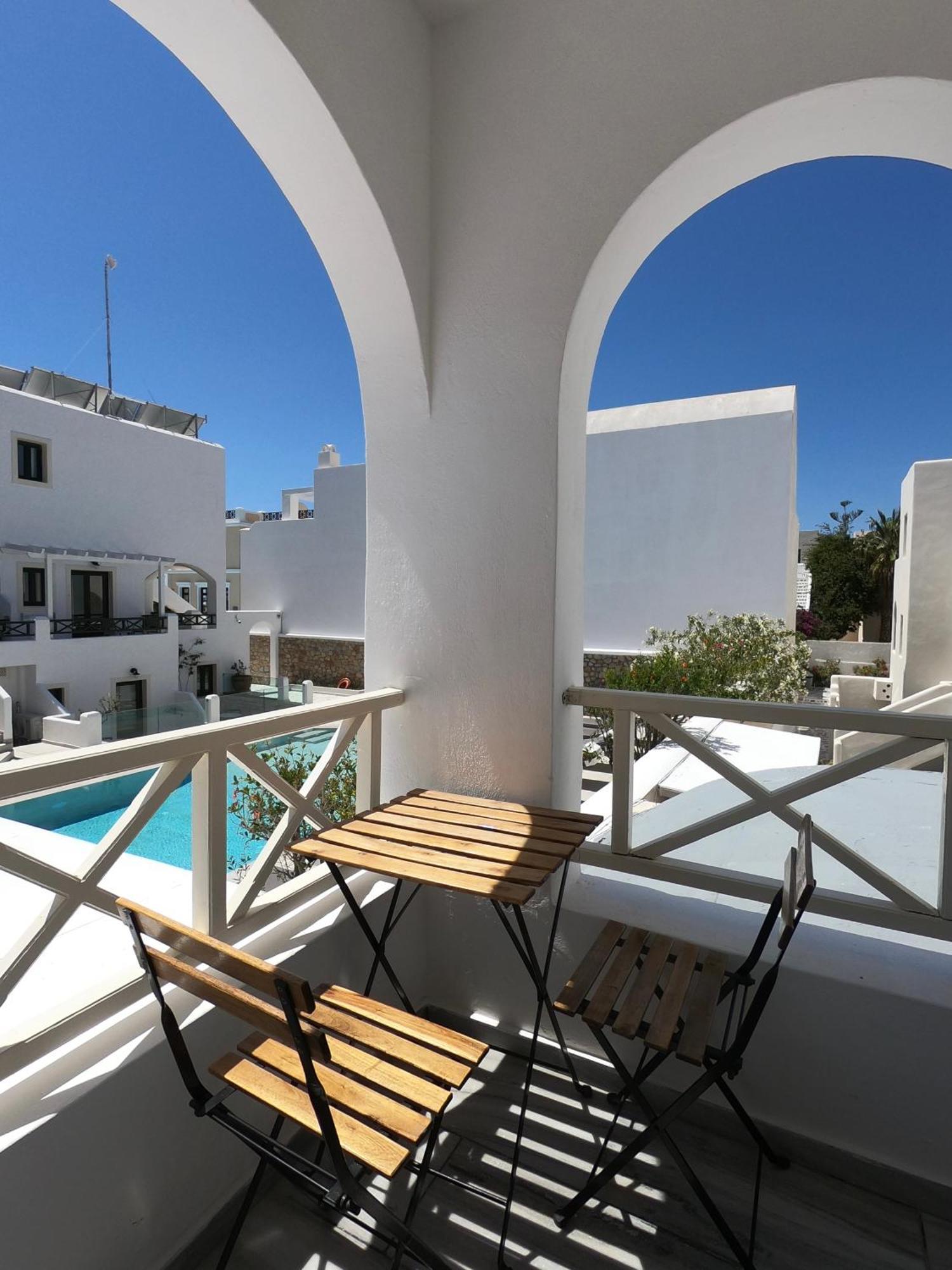 Aparthotel Anny & Perissa (Santorini)