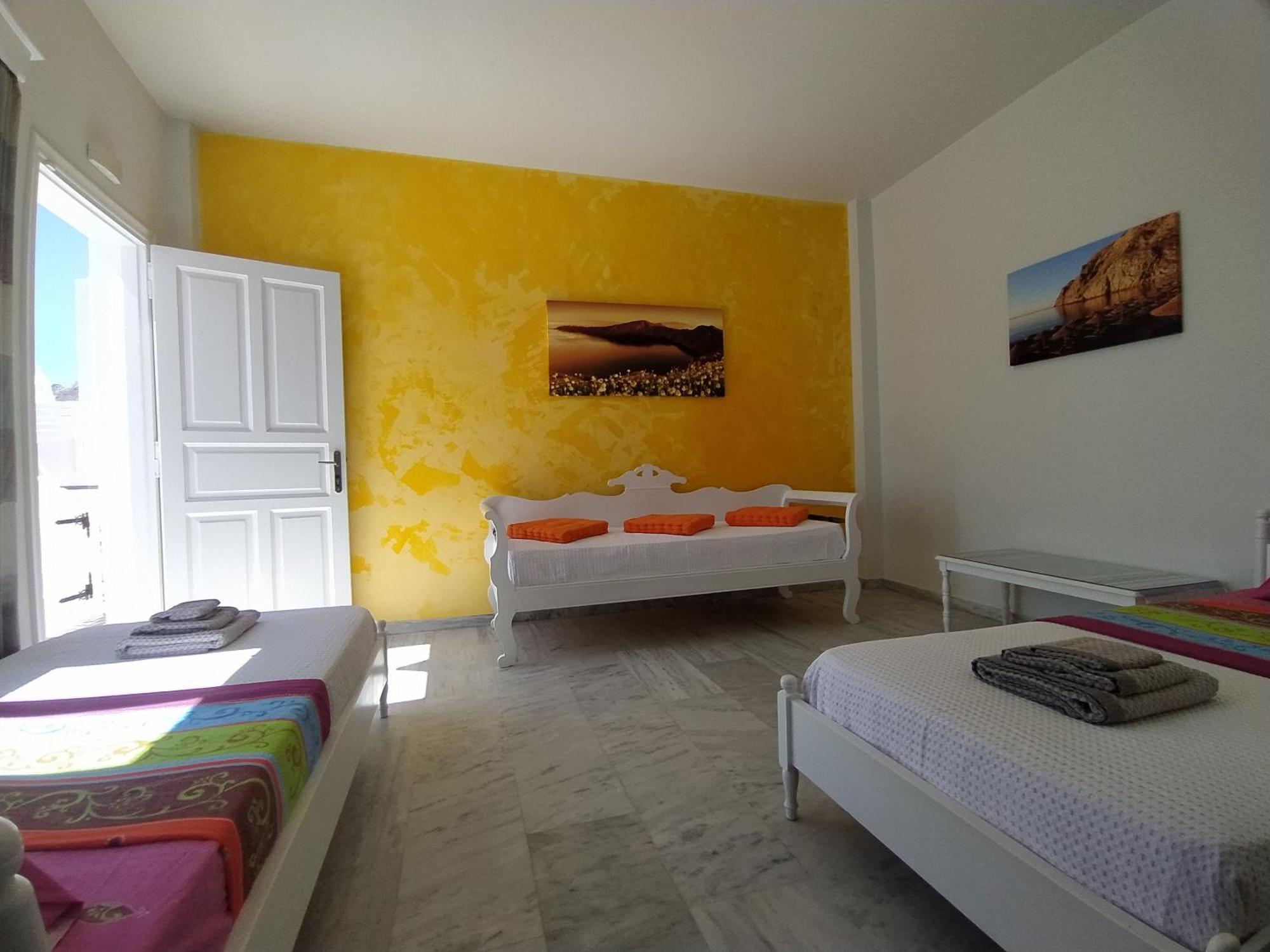 Chariot Santorini Apartment