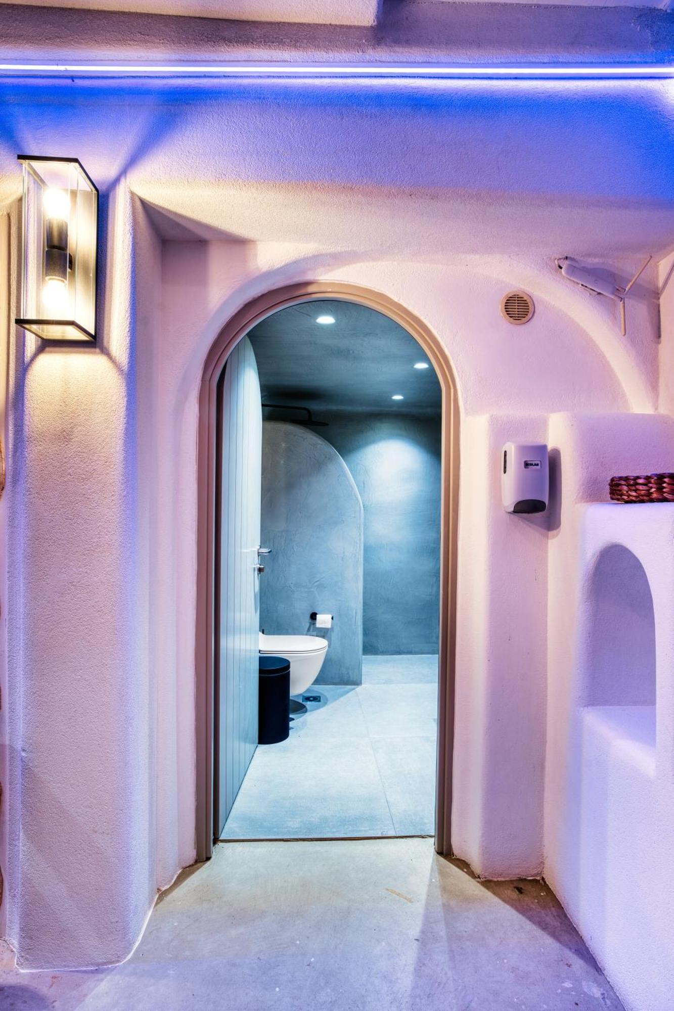 Hotel La Ponta & Akrotiri (Santorini)