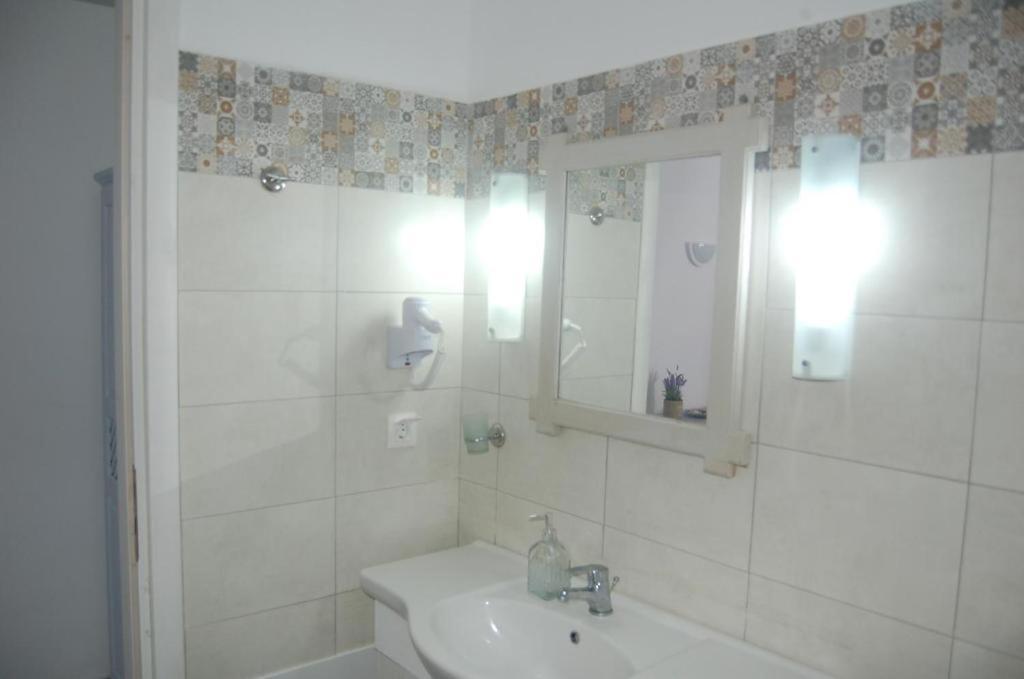 Atlantis - By S Paradise - Outdoor Jacuzzi & Seaview Apartment Oia (Santorini)