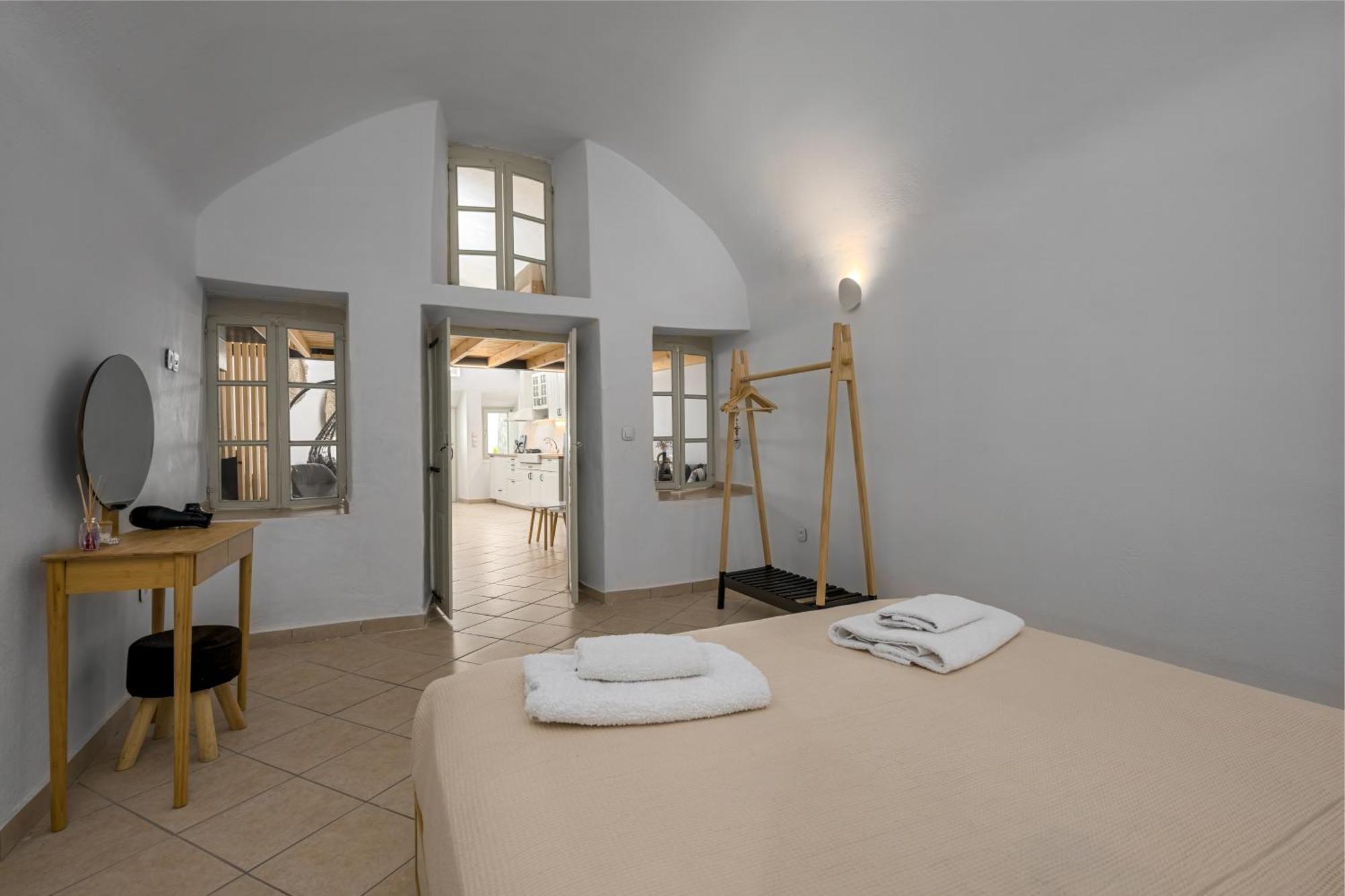 Angeleve With Private Jacuzzi Fira (Santorini)