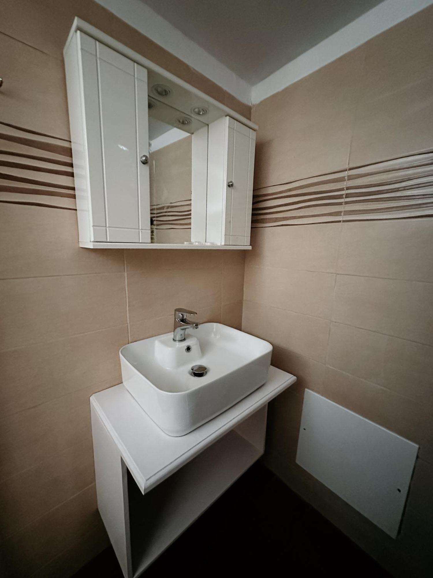 Thirasia Hotel
