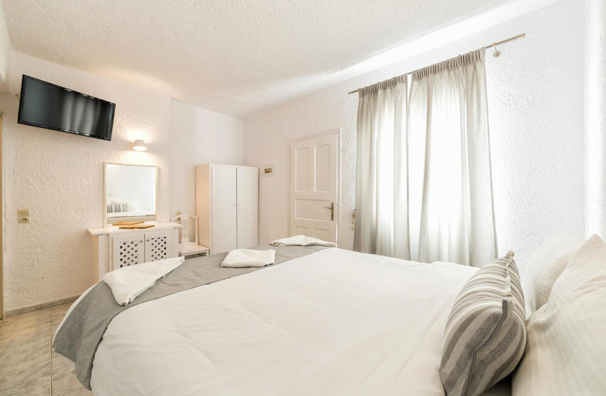 Hotel Artemis 4*