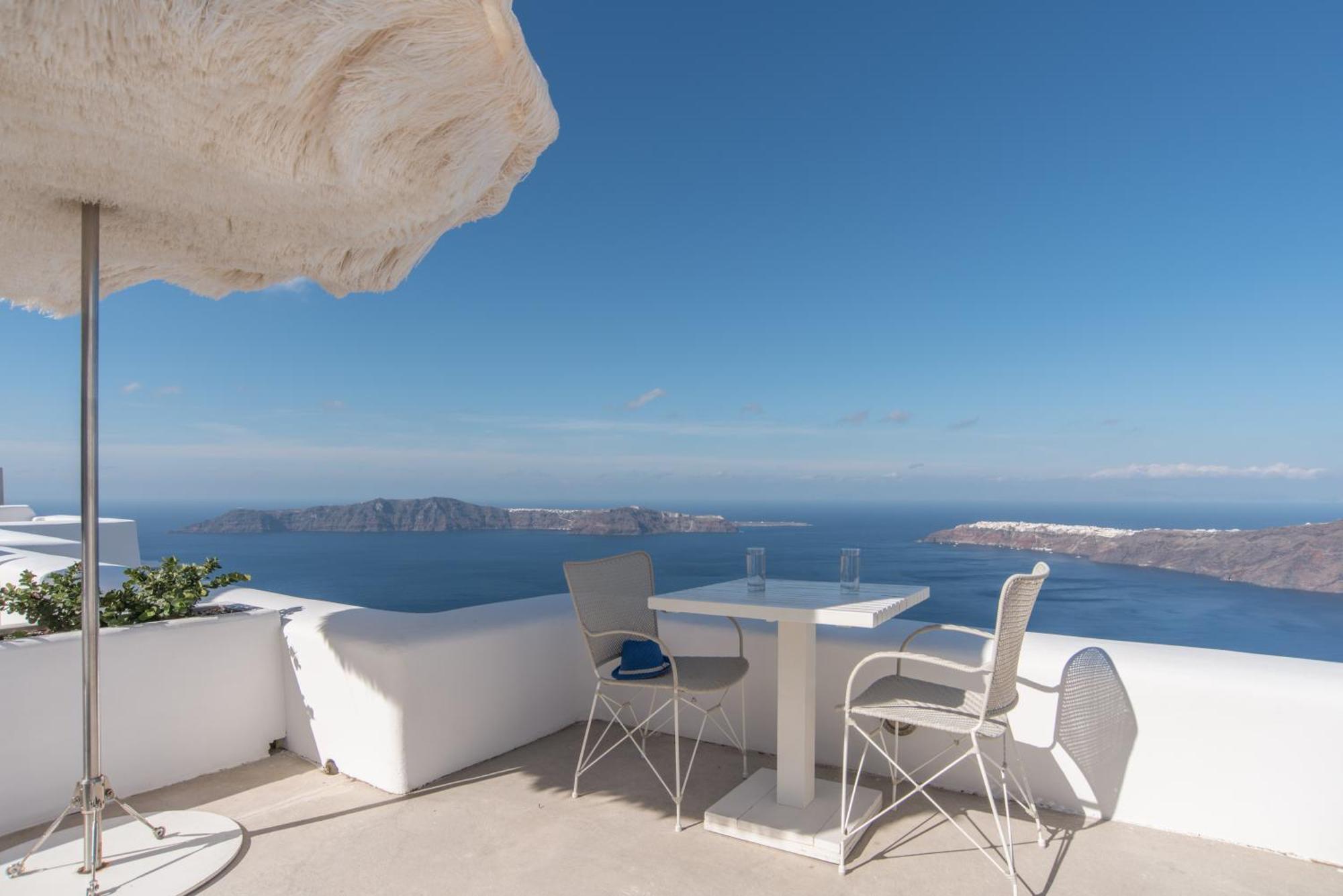 White Santorini Hotel 4*