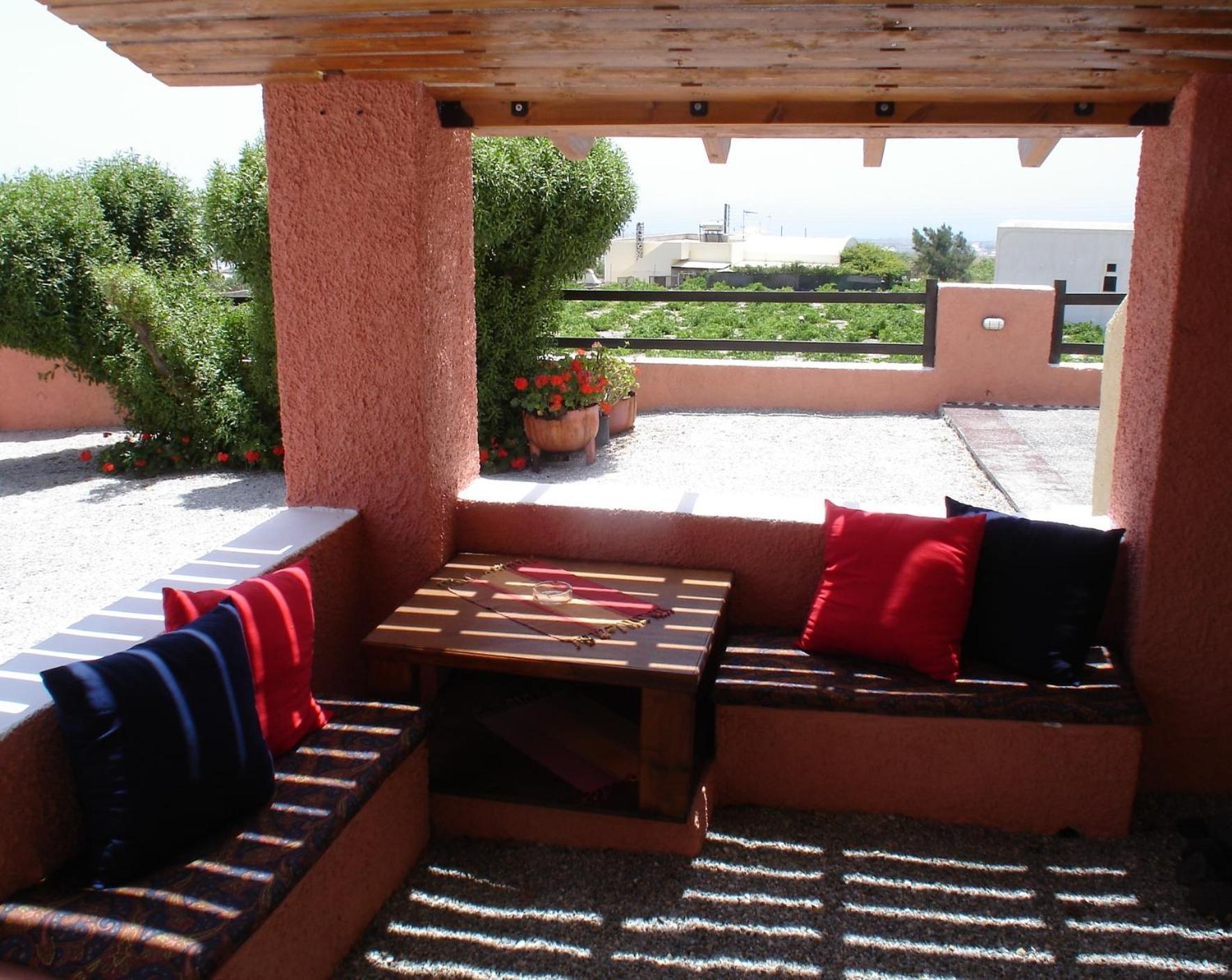 Abelonas Village Megalochori (Santorini)