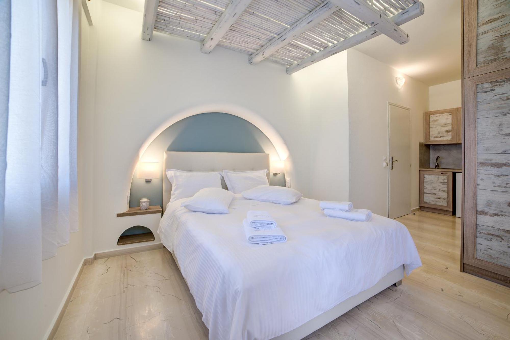 Ifestos Aparthotel 3*