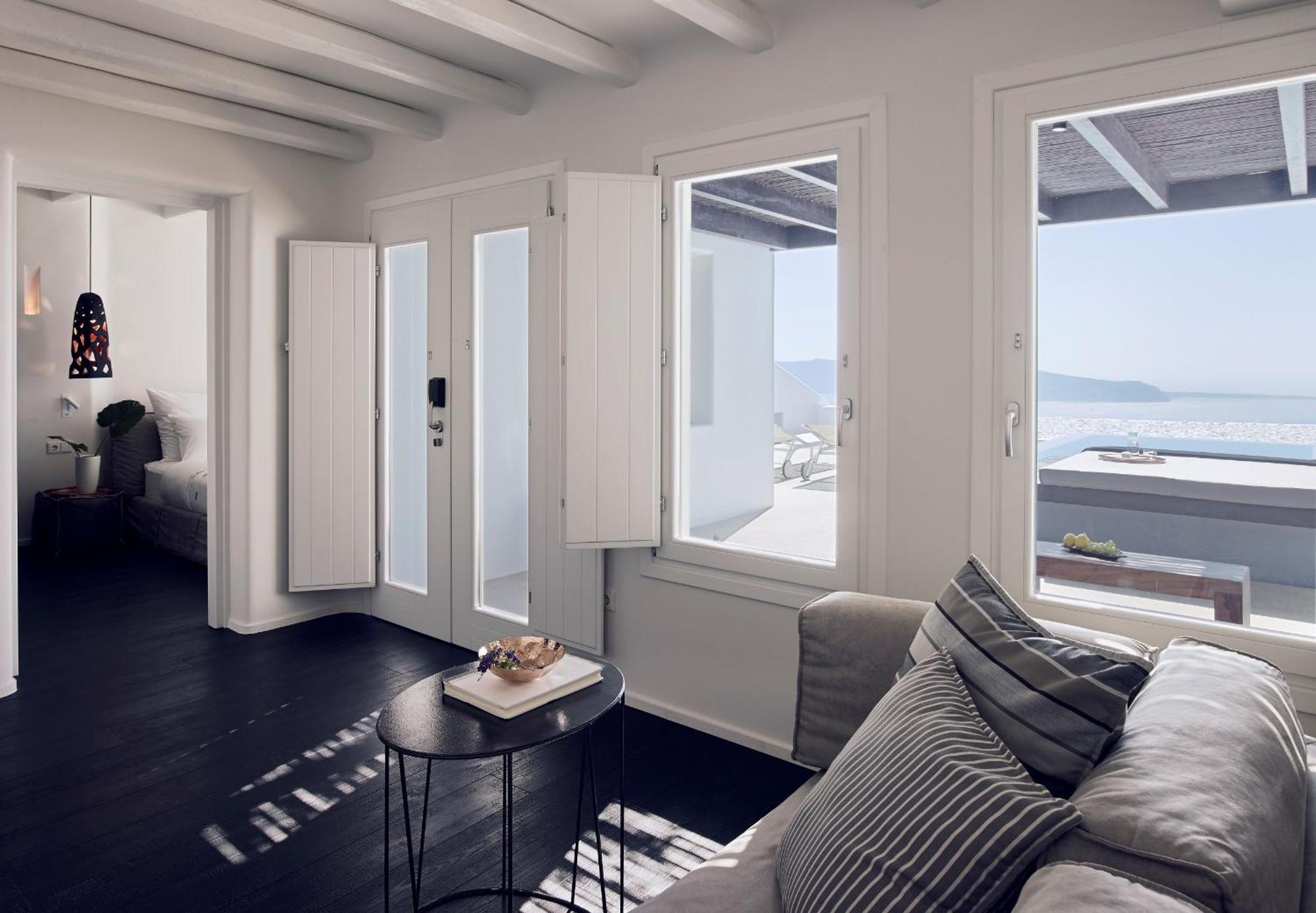 Cavo Tagoo Santorini