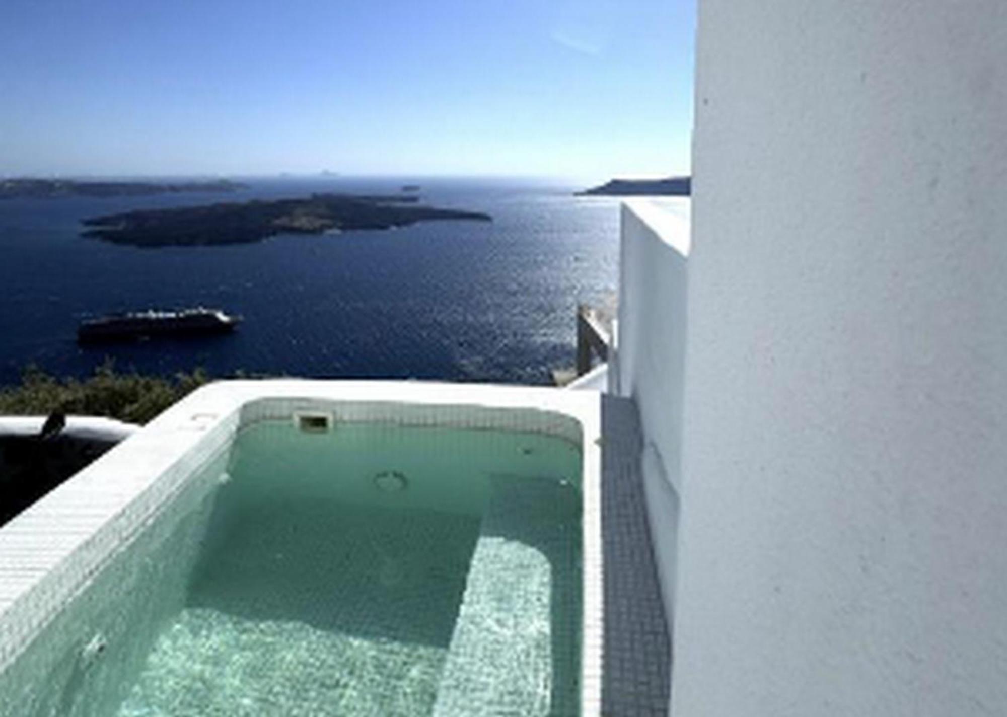 Premium Santorini Campbell 1 Bedroom Spectacular Aegean Sea Views Private Outdoor Hot Tub Pousada