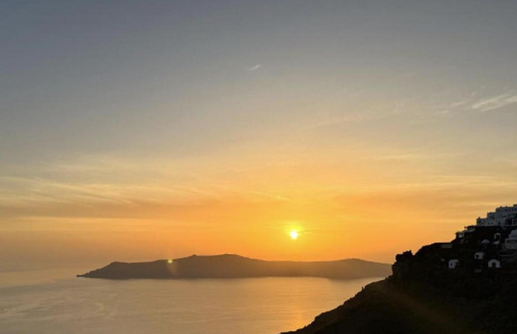 Premium Santorini Campbell 1 Bedroom Spectacular Aegean Sea Views Private Outdoor Hot Tub Pousada *