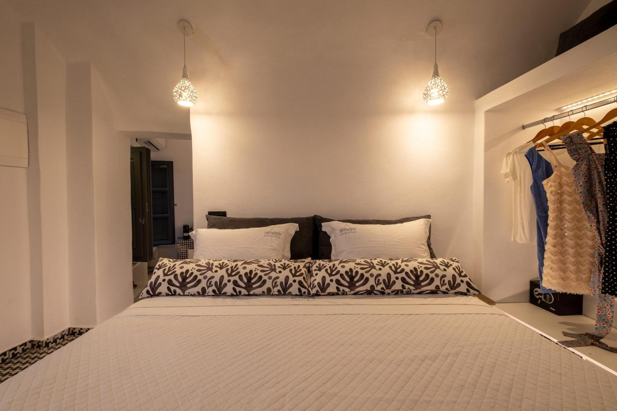 Amaya Selection Of Oia (Santorini)