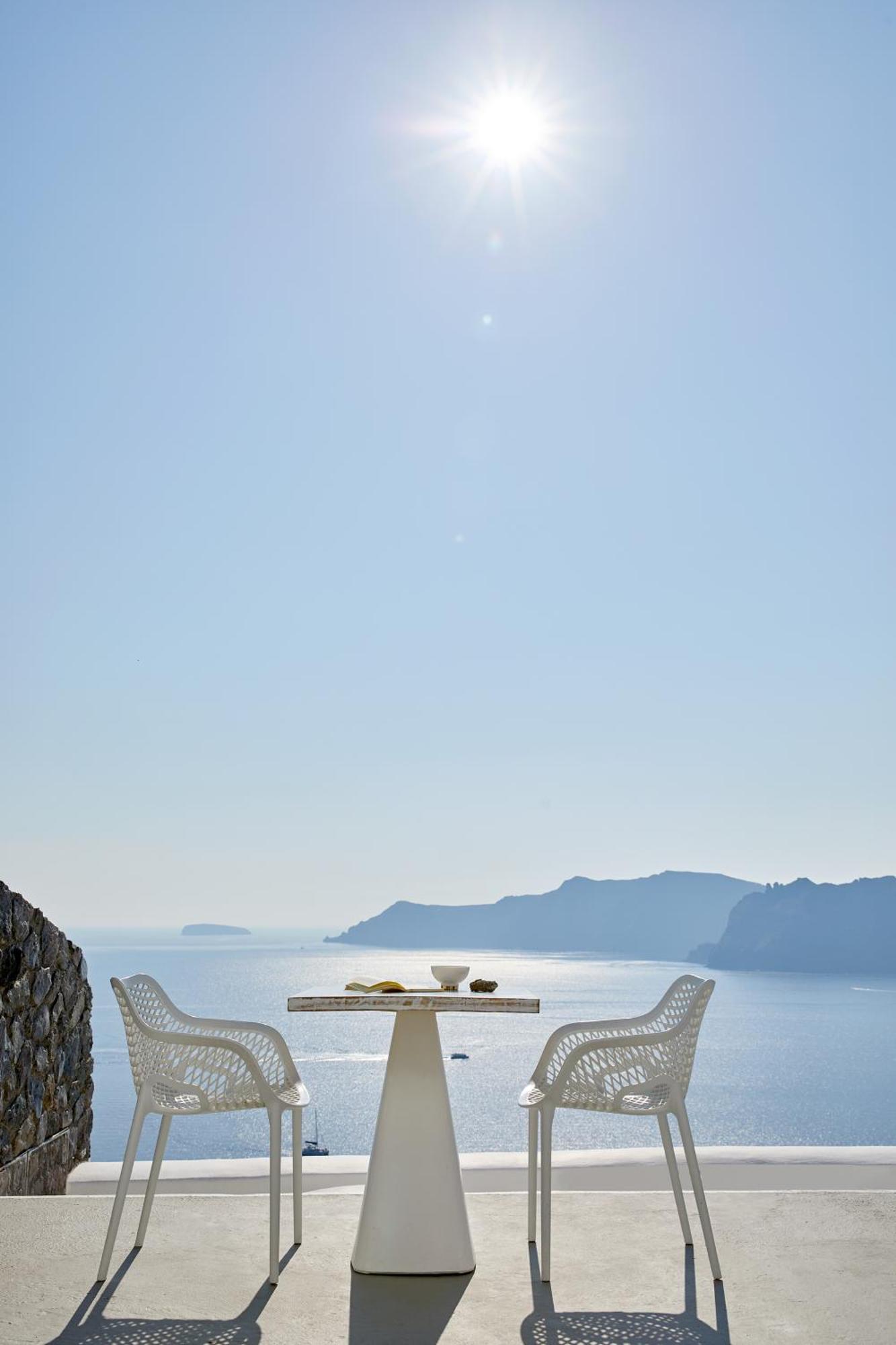La Perla And - Adults Only 5*