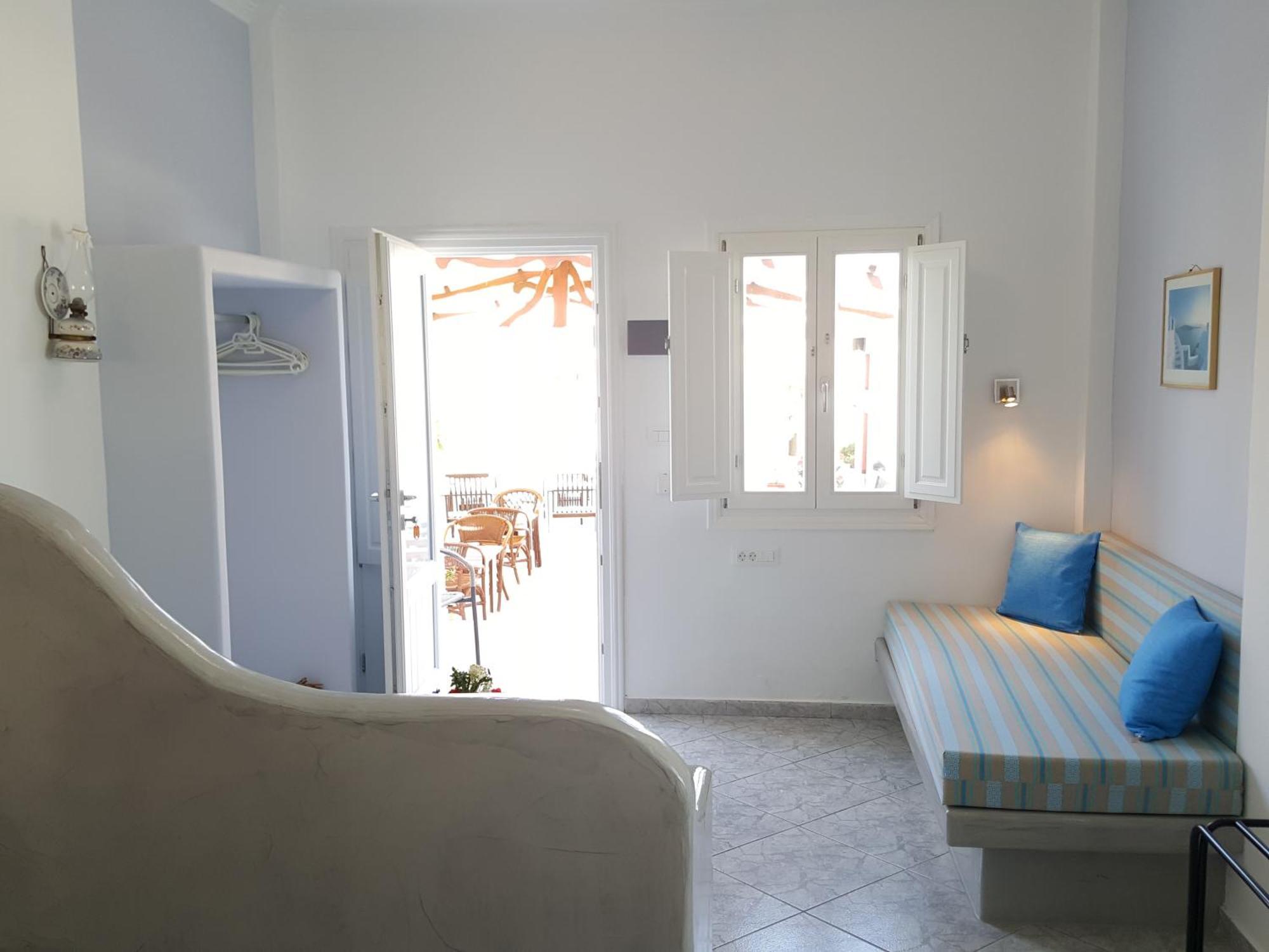 Akis 2* Kamari (Santorini)