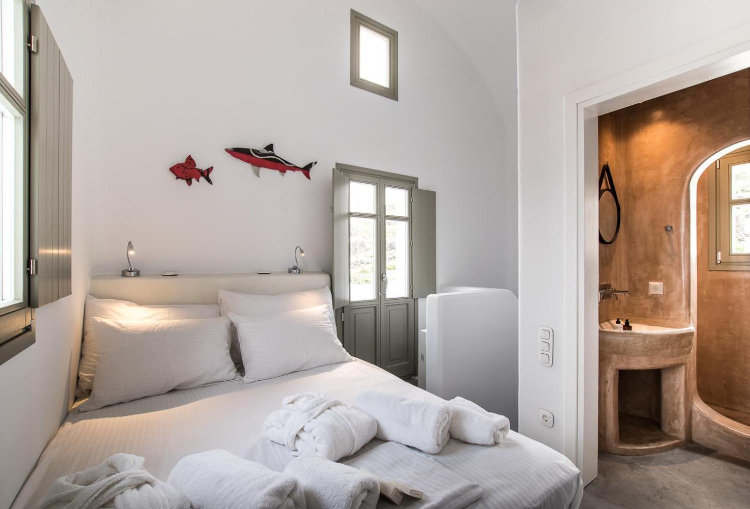 Hotel Cape 9 & Akrotiri (Santorini)