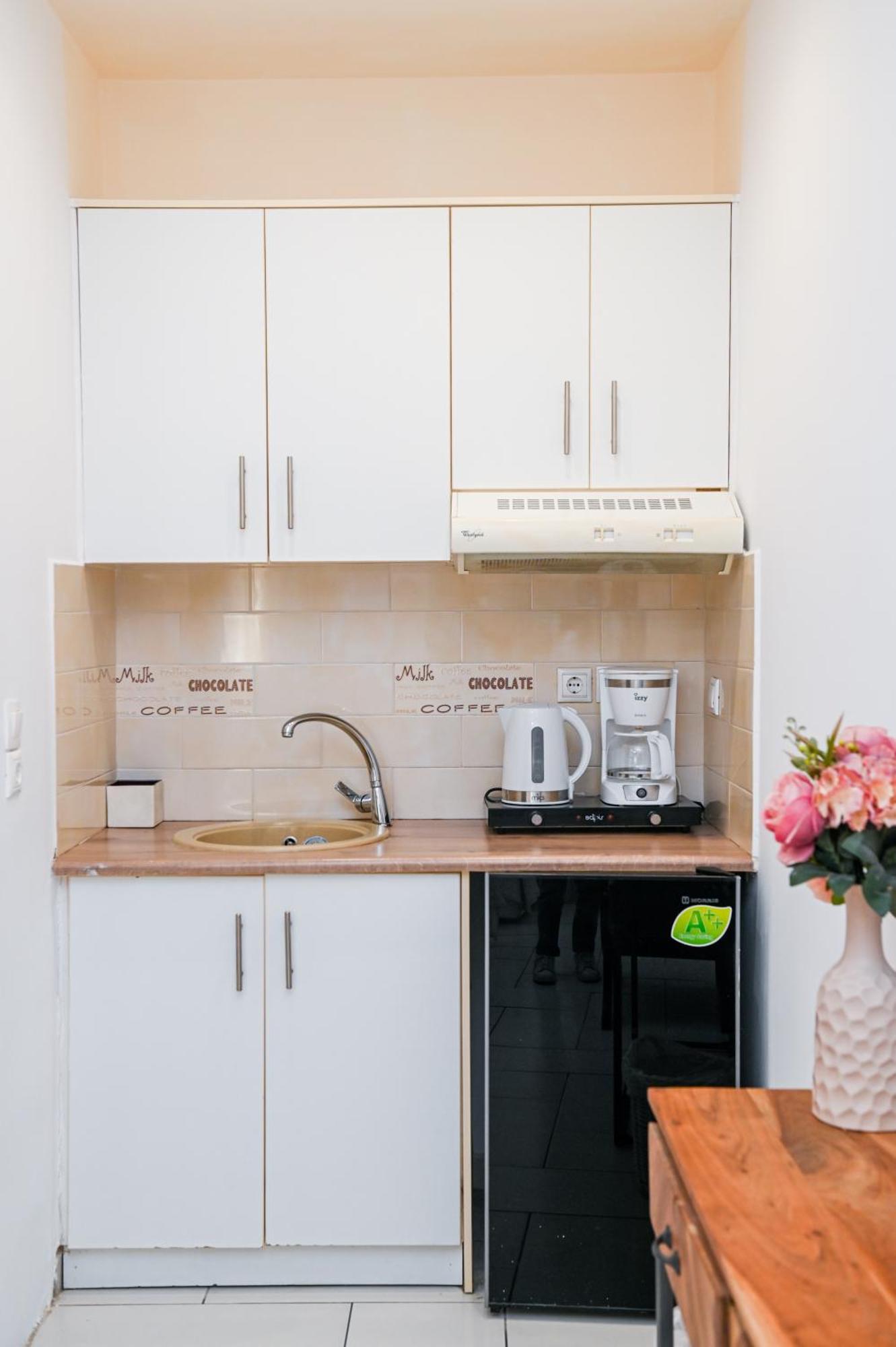 Georgia Pelekanou Apartment