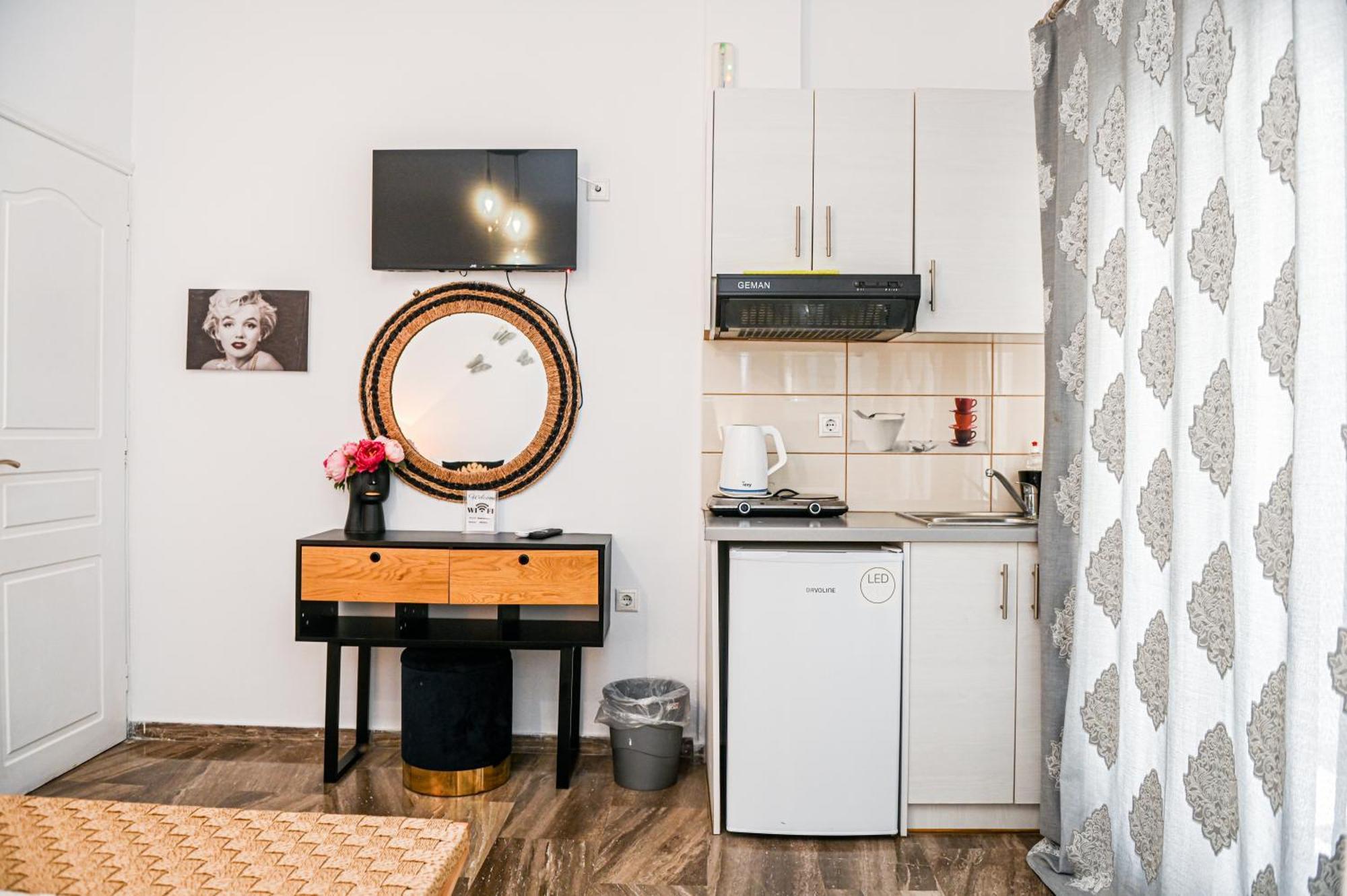 Georgia Pelekanou Apartment