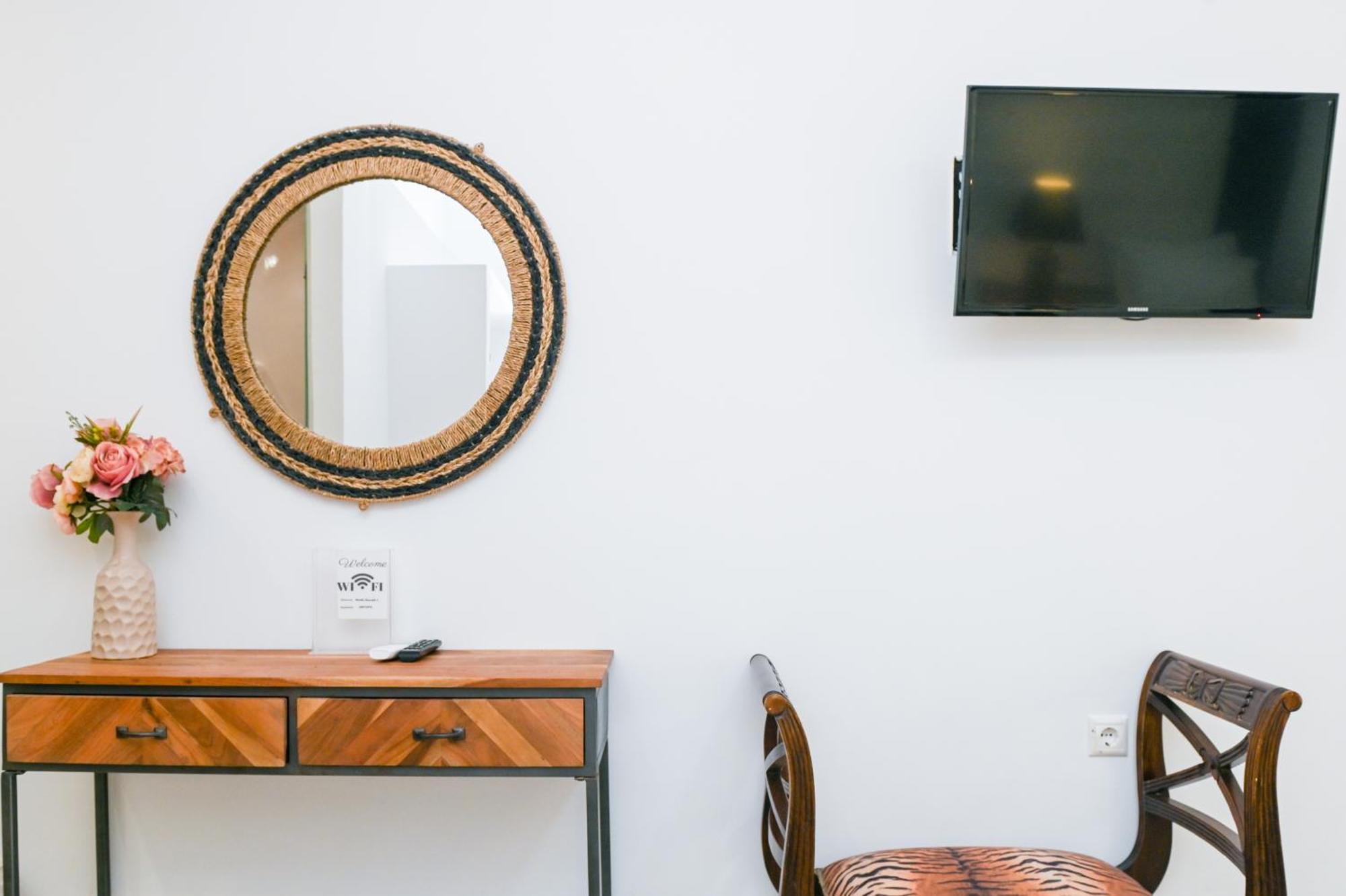 Georgia Pelekanou Apartment *