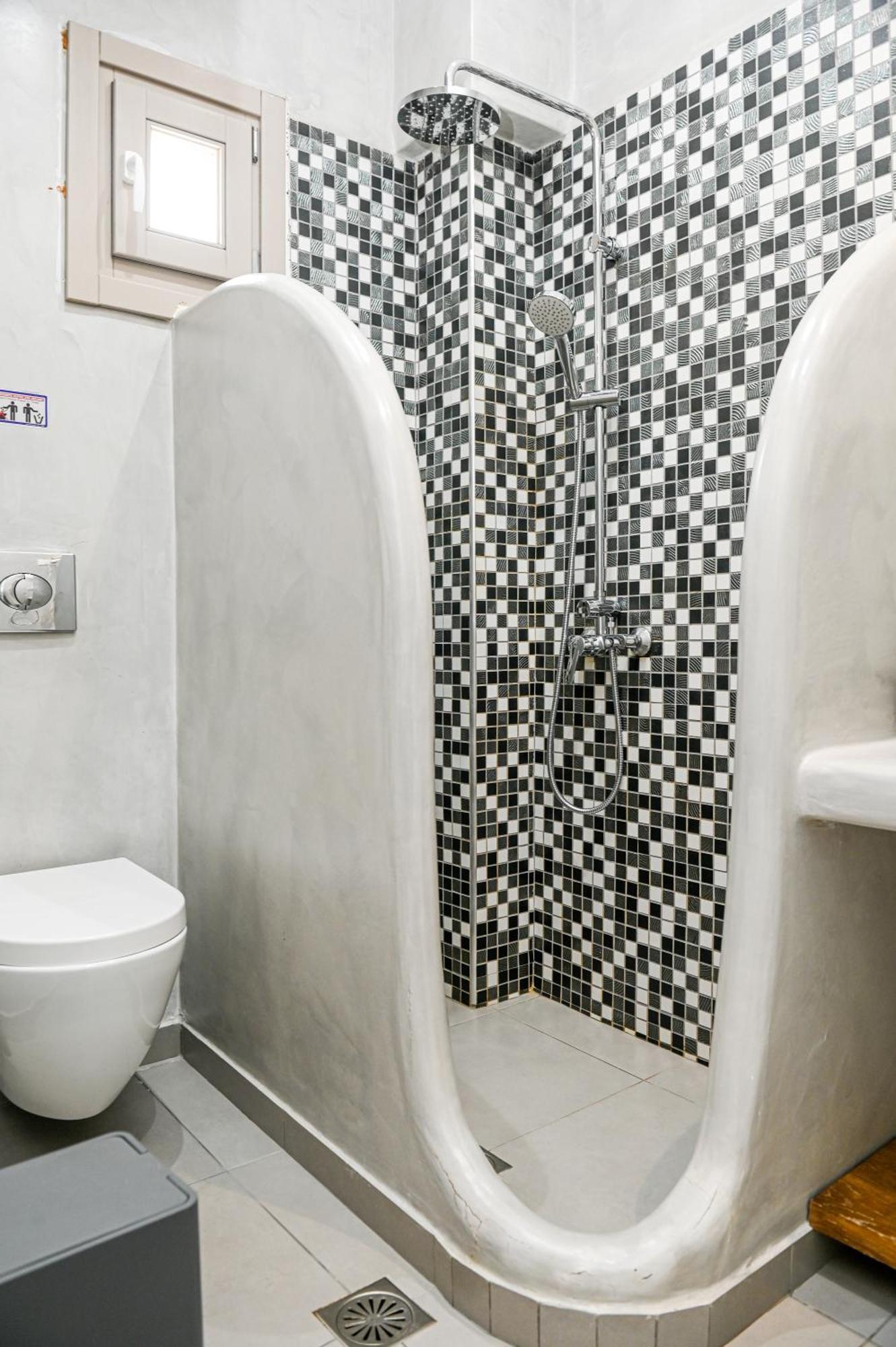 Georgia Pelekanou Apartment *