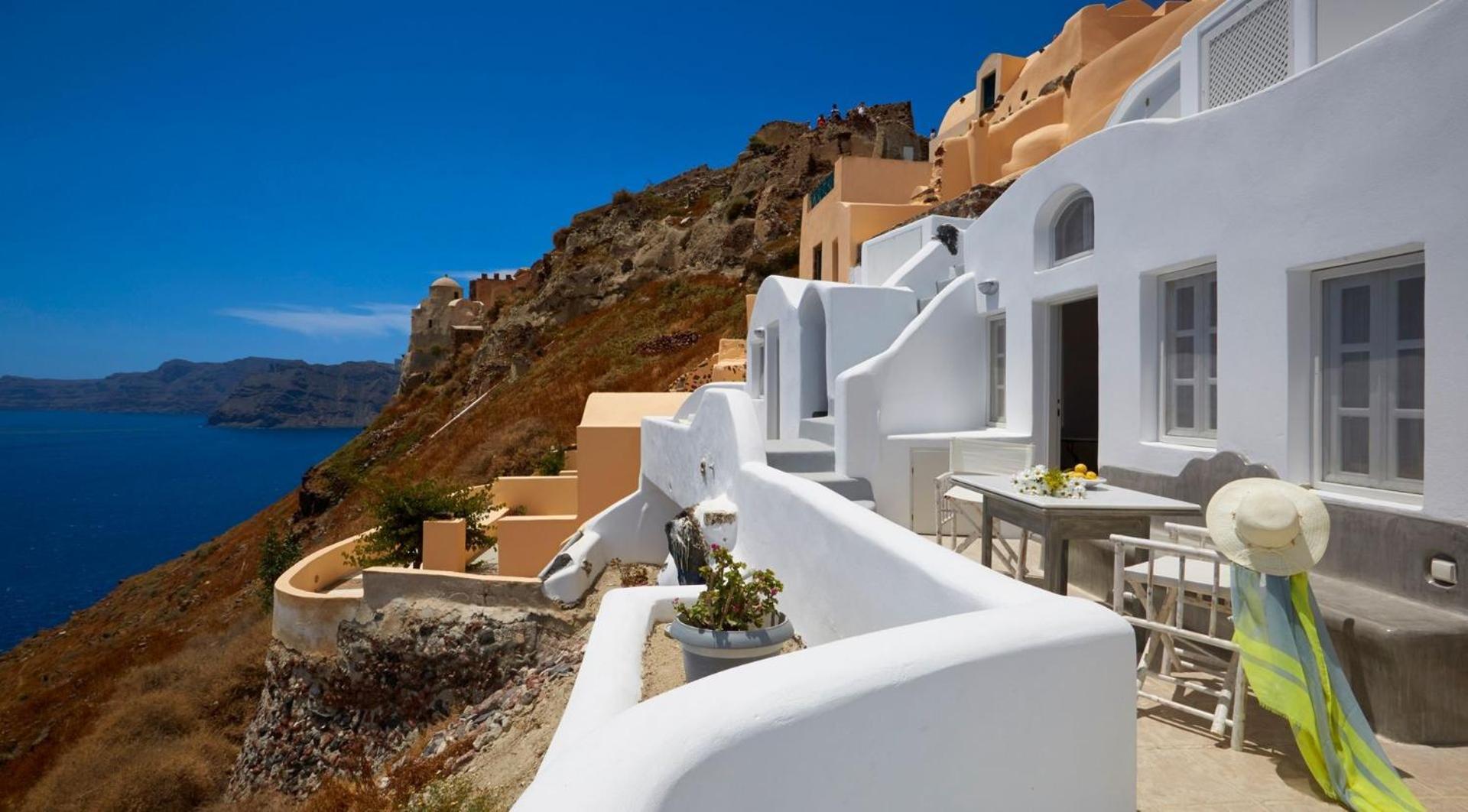 Elegant Santorini House Horizon Caldera View-outdoor Hot Tub Oia Villa