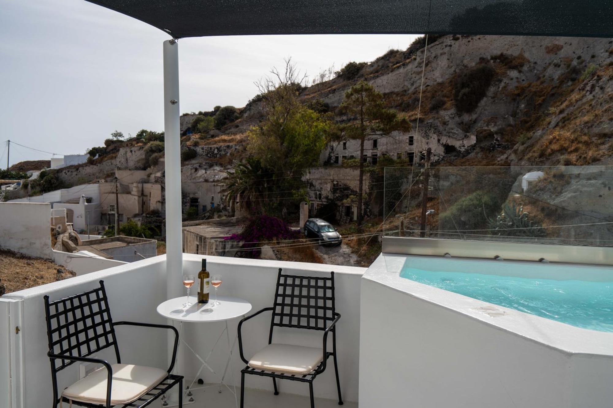 The Magic Luxury Cave Apartment Vothon