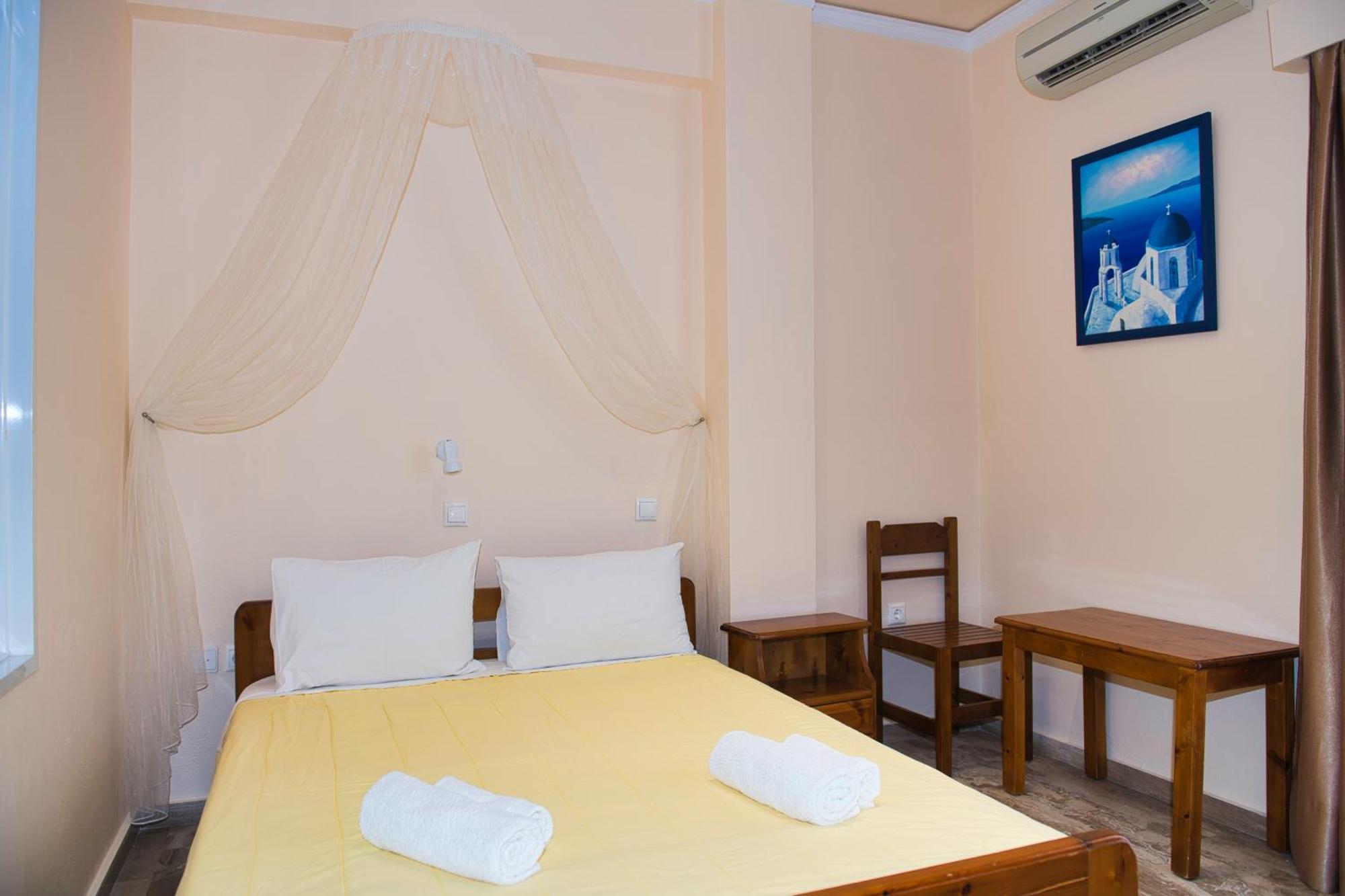 Villa Nikos Karamolegkos Kamari Apartment