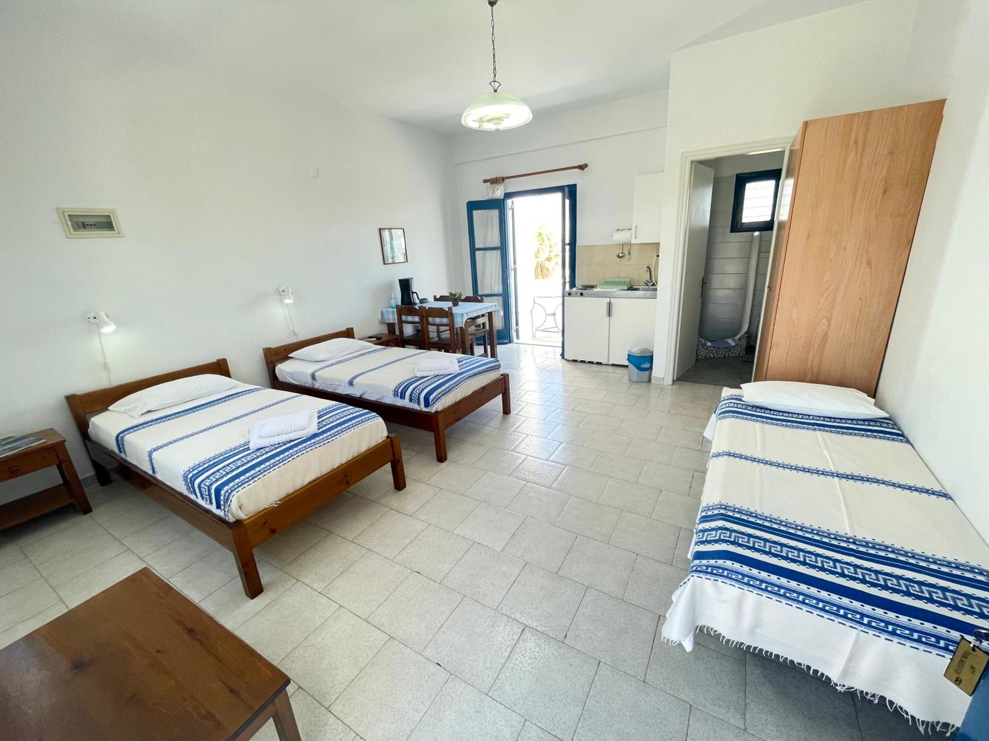 Apartment Thalassitis Coastal Perivolos (Santorini)