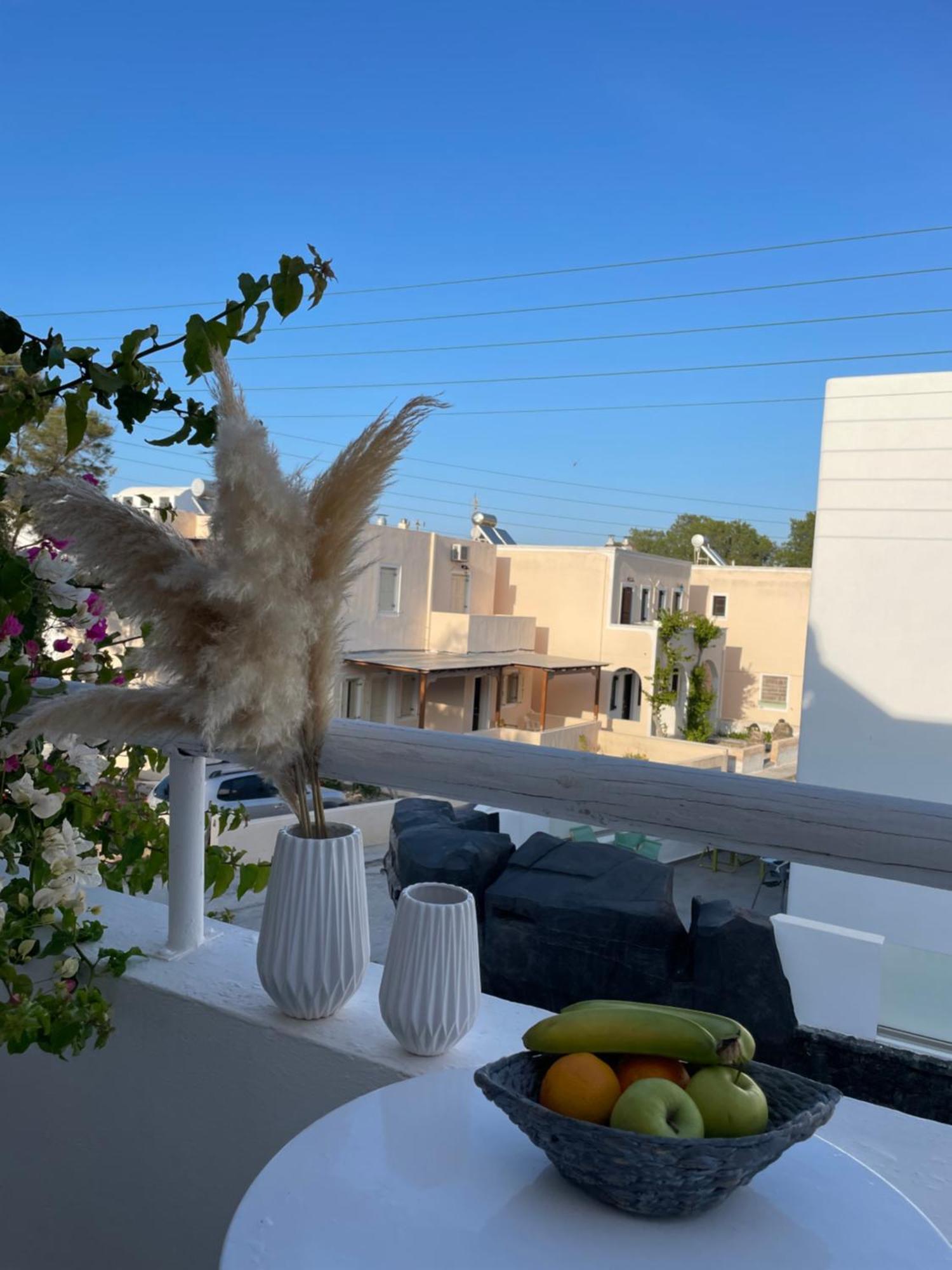 Aparthotel Maina Kamari (Santorini)