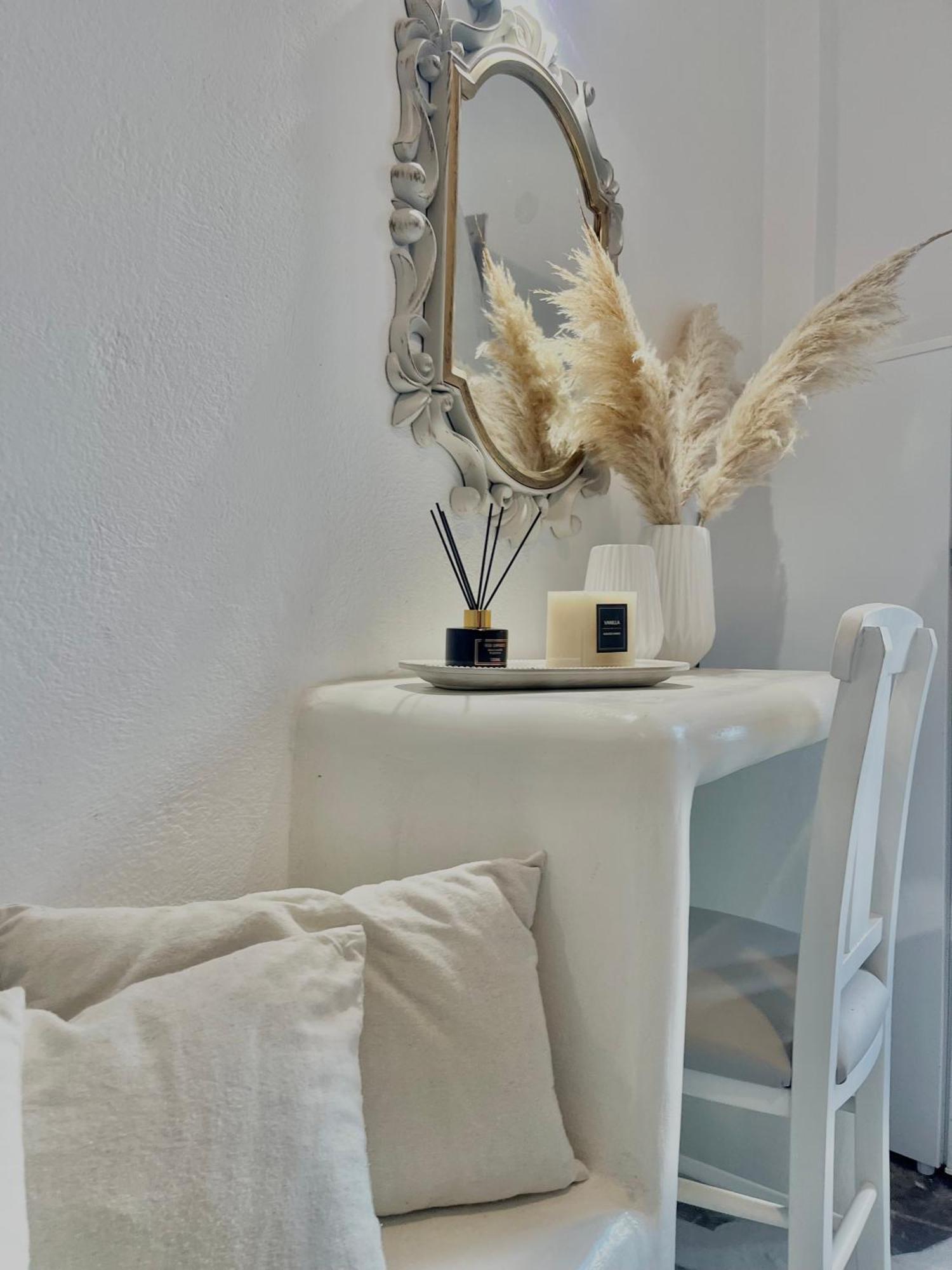 Maina Aparthotel