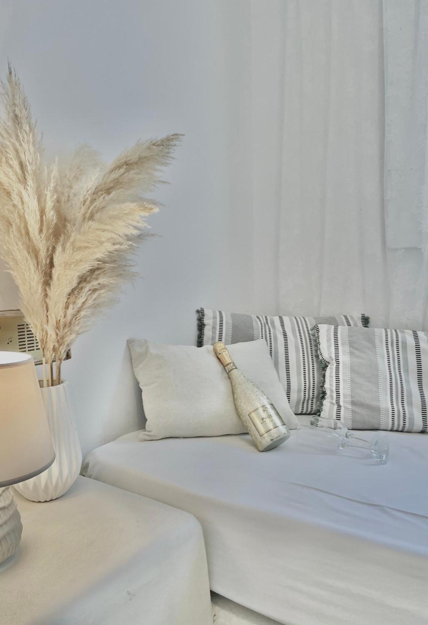 Maina Aparthotel