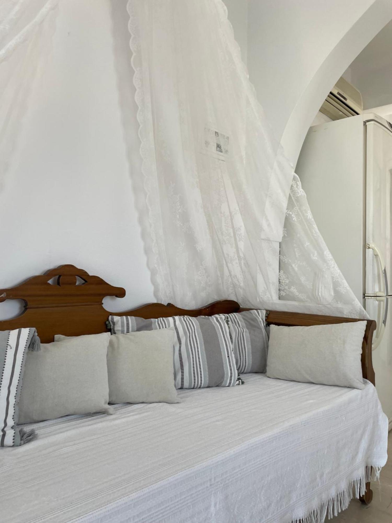 Maina Aparthotel