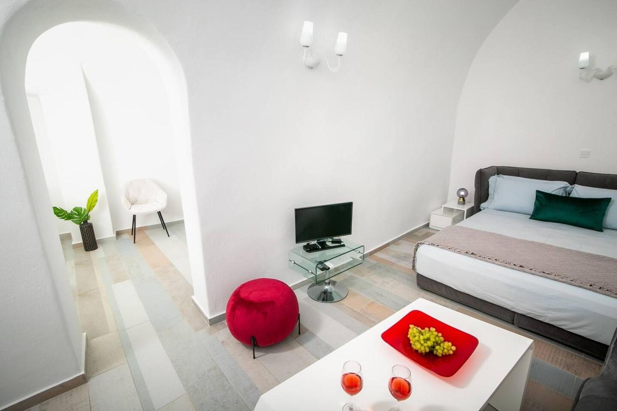 Elite Santorini *