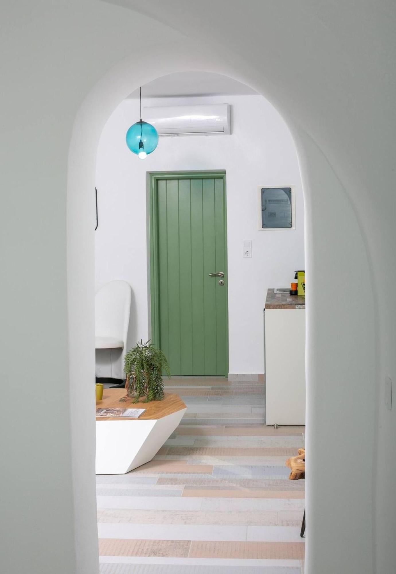 Elite Santorini Emporio (Santorini)