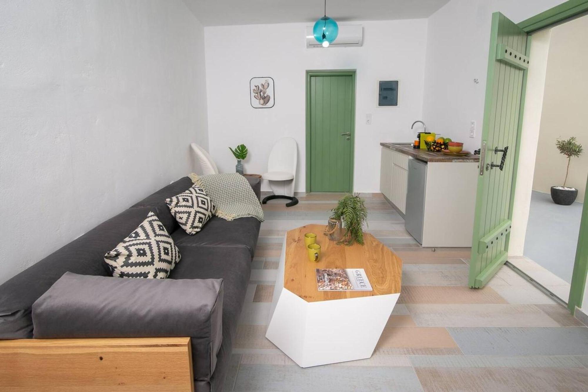 Elite Santorini Apartment