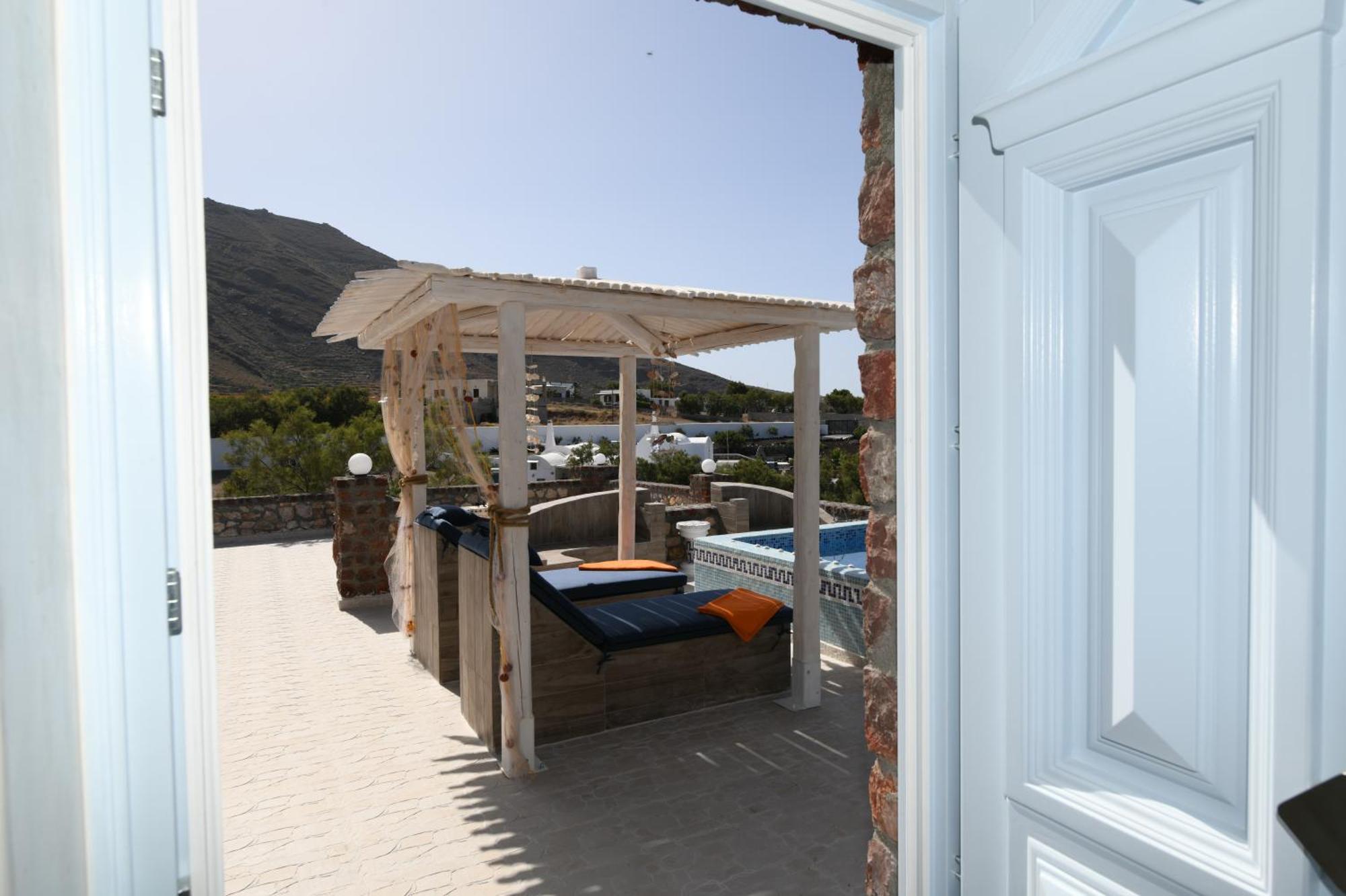 Starlight Luxury Seaside & *