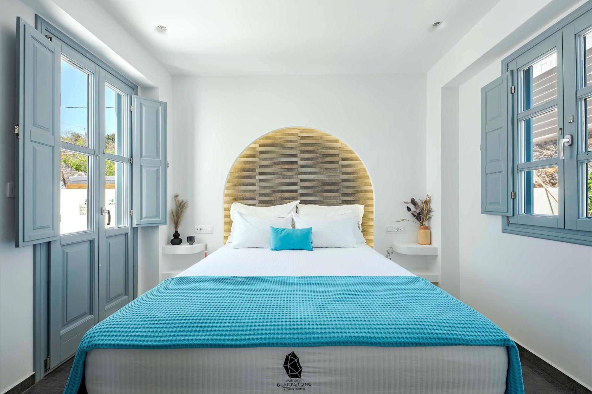 Blackstone Luxury Aparthotel Emporio (Santorini)