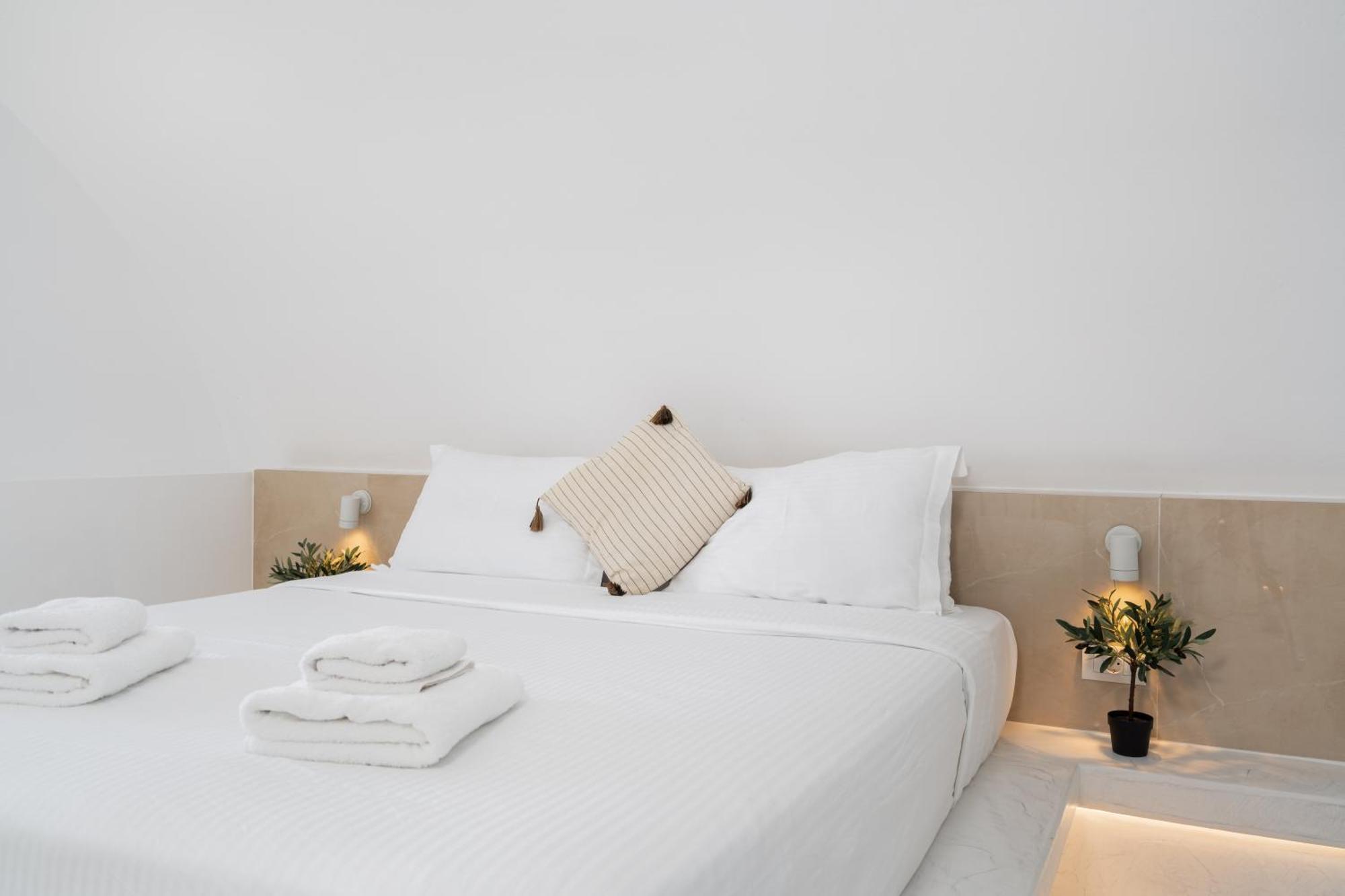 Hotel Cycladic & *