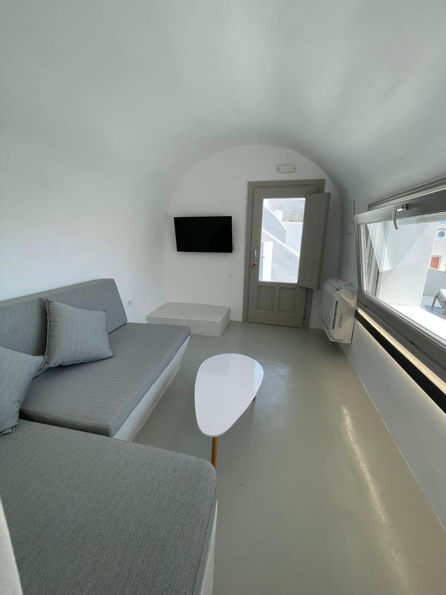 Solo Sole Santorini