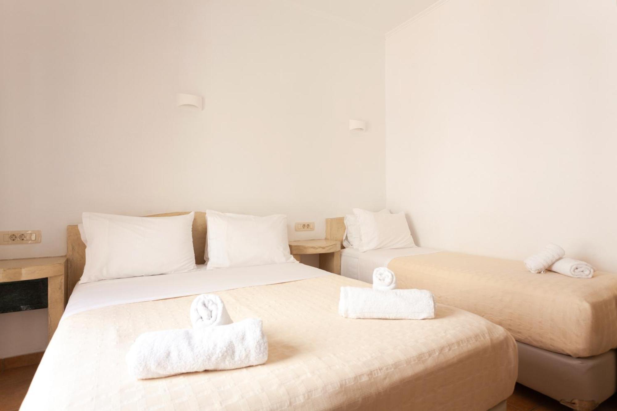 Phevos Aparthotel 3*
