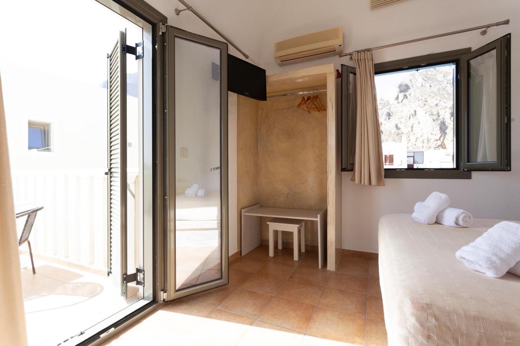 Aparthotel Phevos